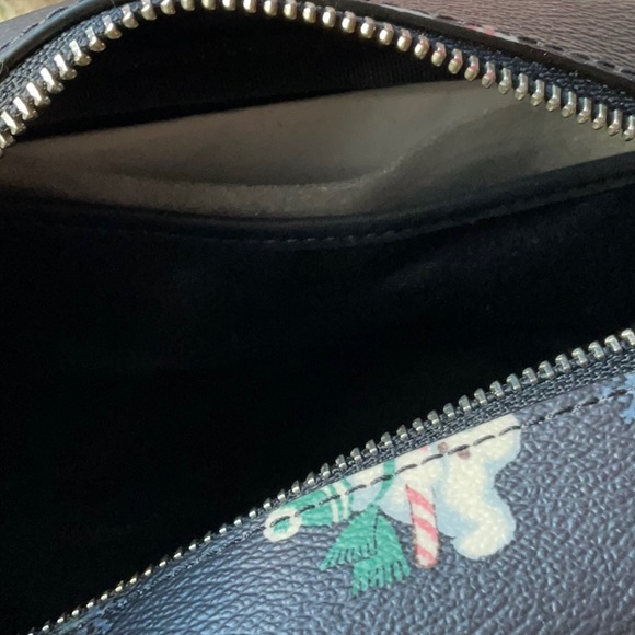 ☃️ COACH BOXY COSMETIC CASE WITH SNOWMAN PRINT ☃️ - Picture 16 of 16